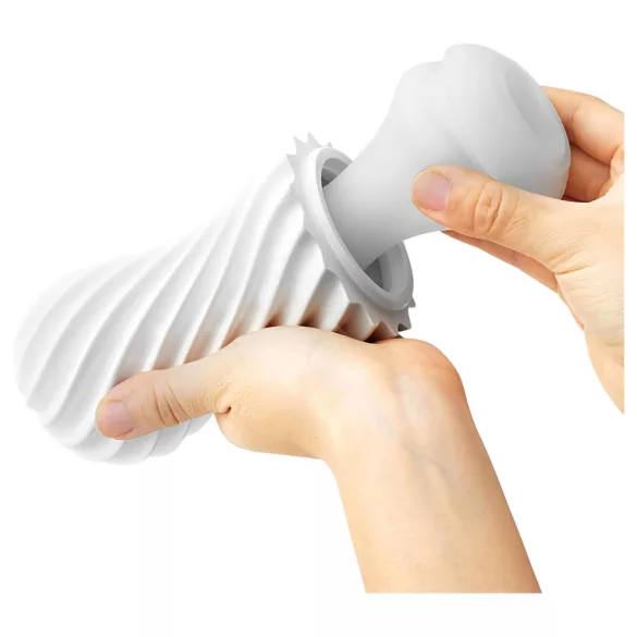 TENGA Flex - мастурбатор - черен